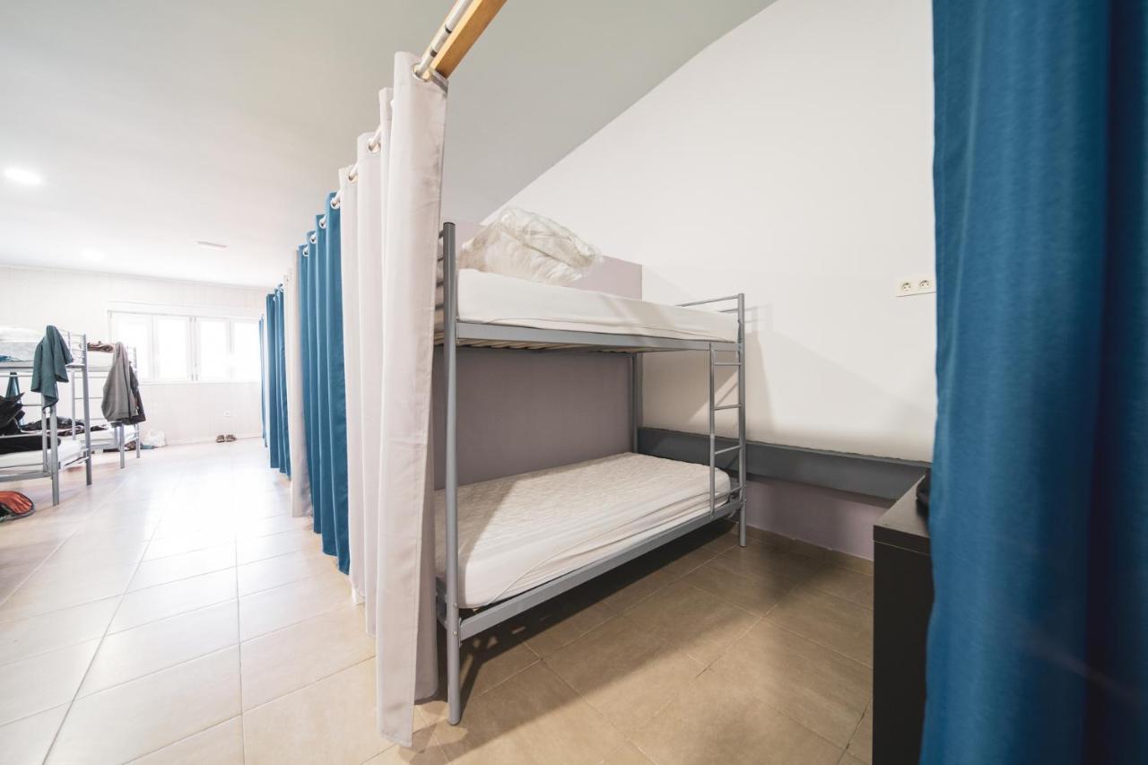 Albergue Barullo - Cubiculos - Literas - Habitaciones Саррия Екстериор снимка