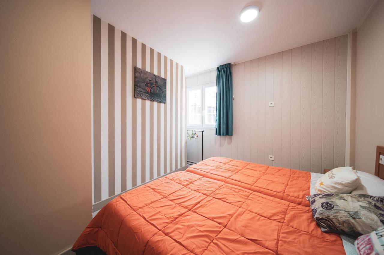 Albergue Barullo - Cubiculos - Literas - Habitaciones Саррия Екстериор снимка