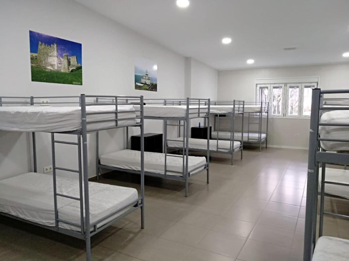 Albergue Barullo - Cubiculos - Literas - Habitaciones Саррия Екстериор снимка